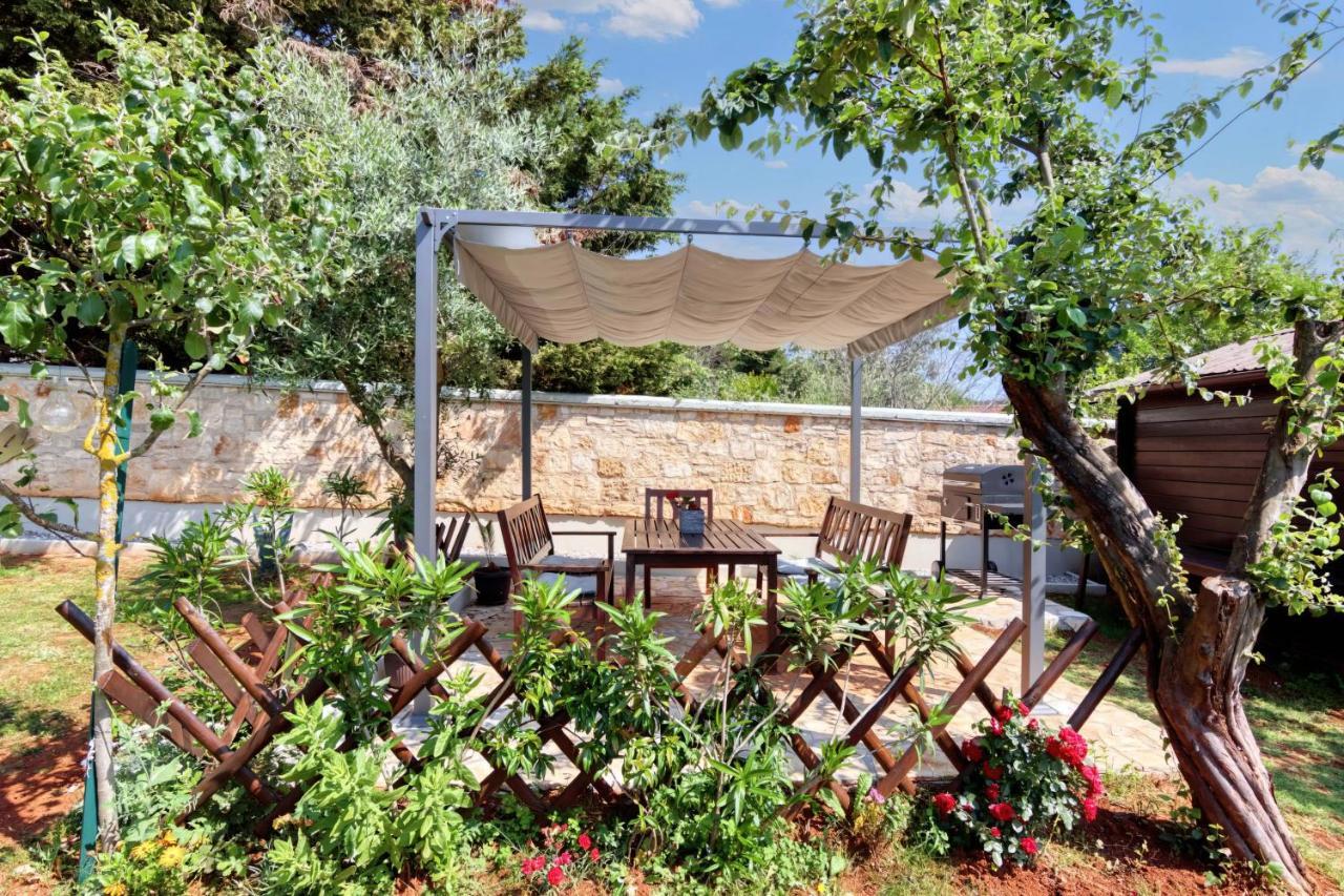 Holiday Home Giardino Marino Pomer Exterior photo