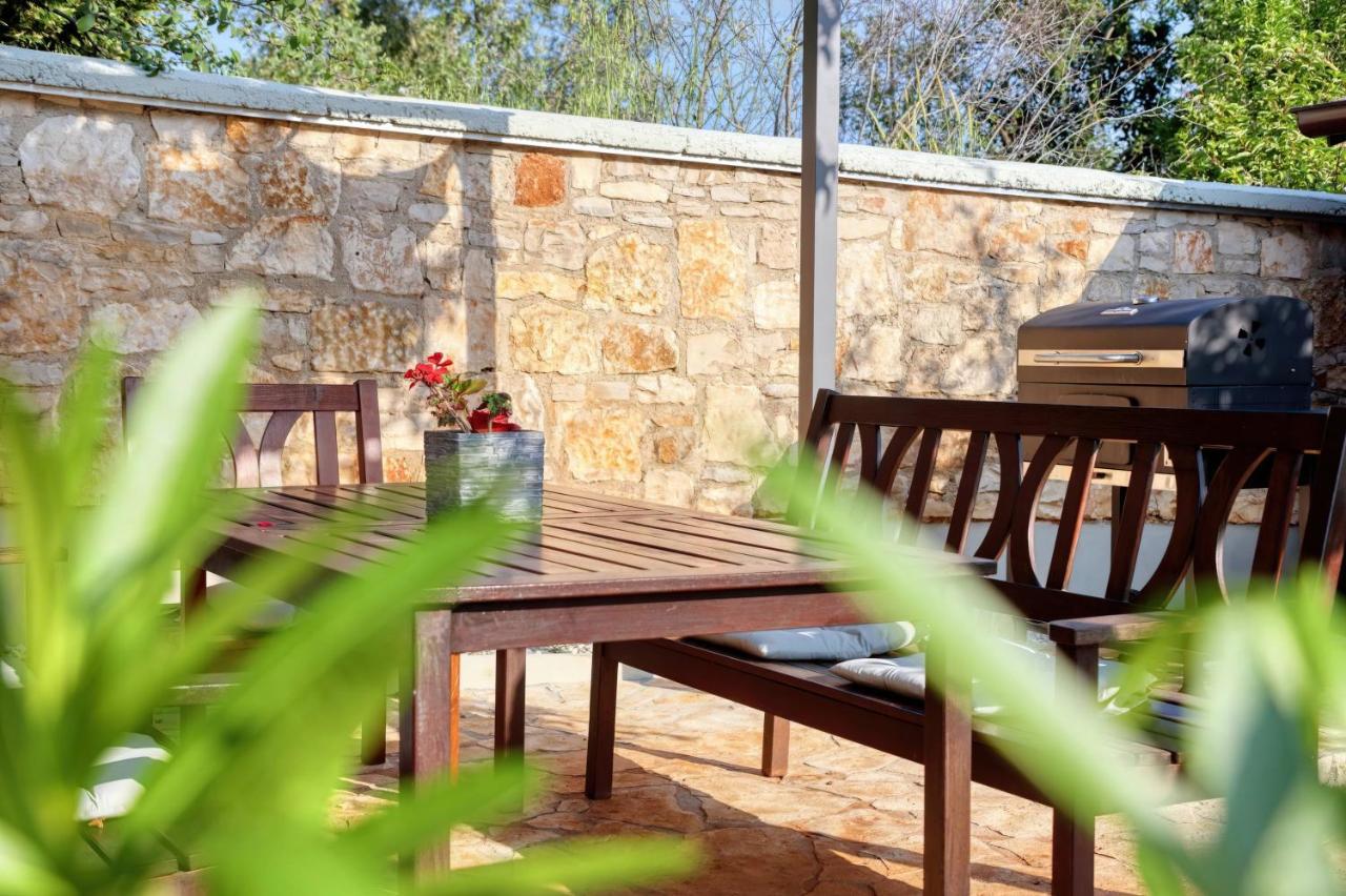 Holiday Home Giardino Marino Pomer Exterior photo